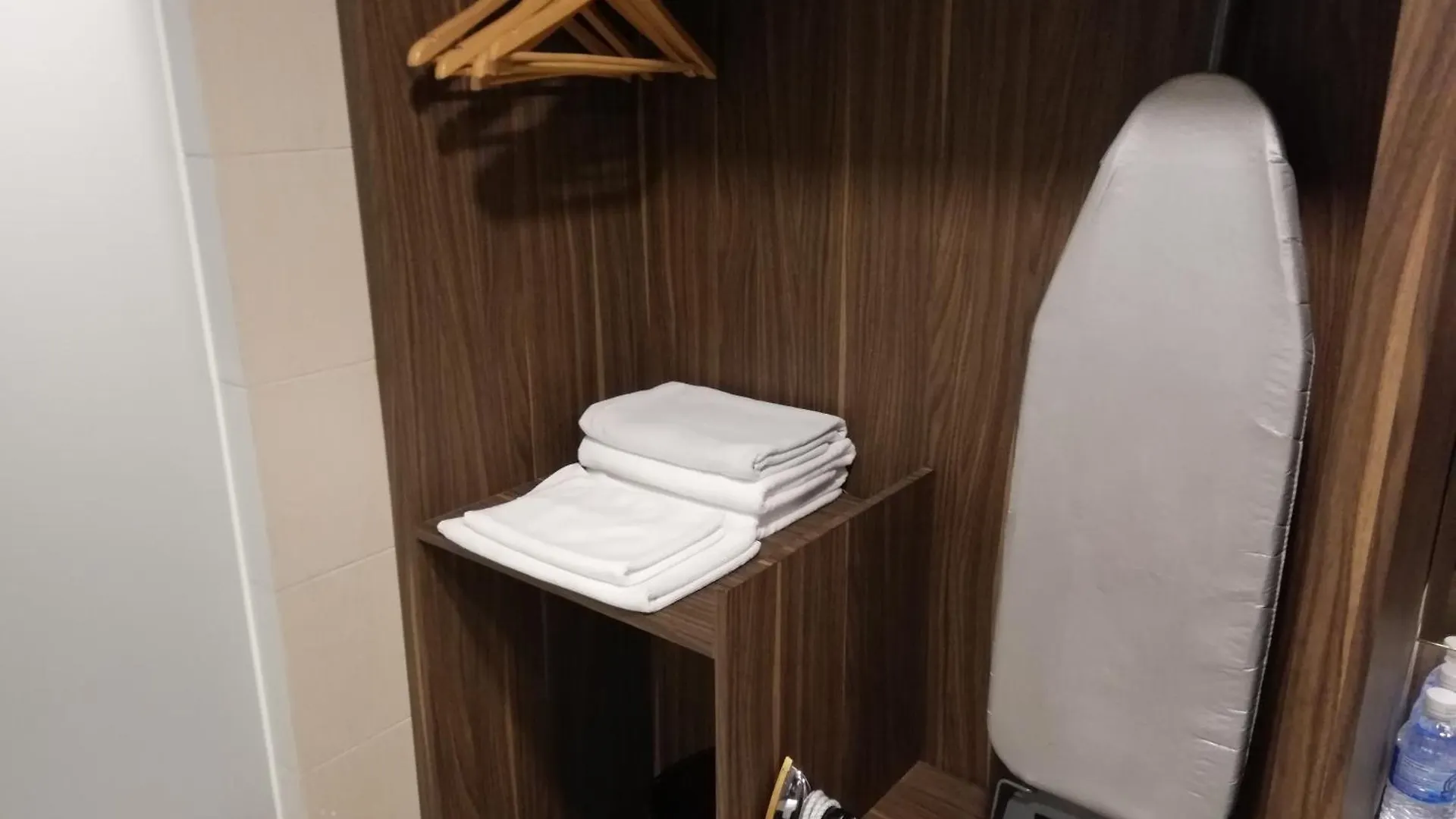 Ease Hotel Sdn Bhd Kota Kinabalu