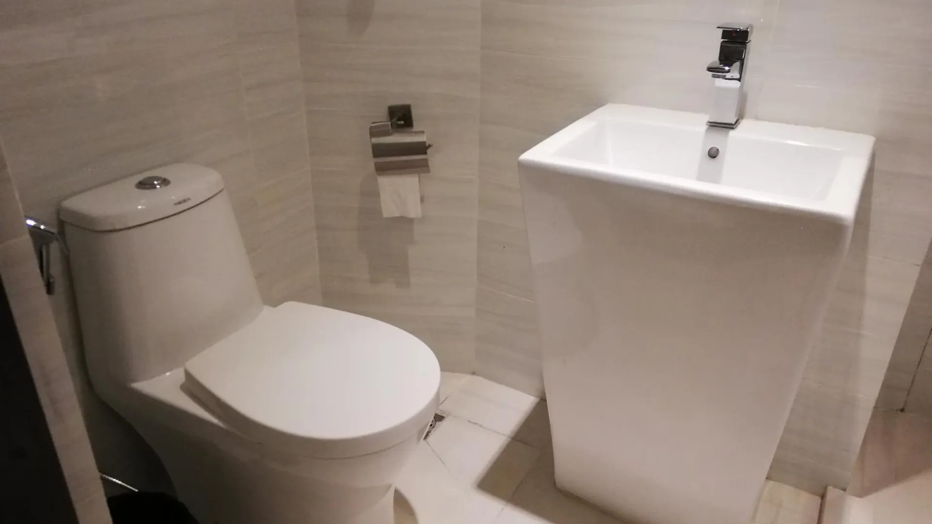 Ease Hotel Sdn Bhd Kota Kinabalu