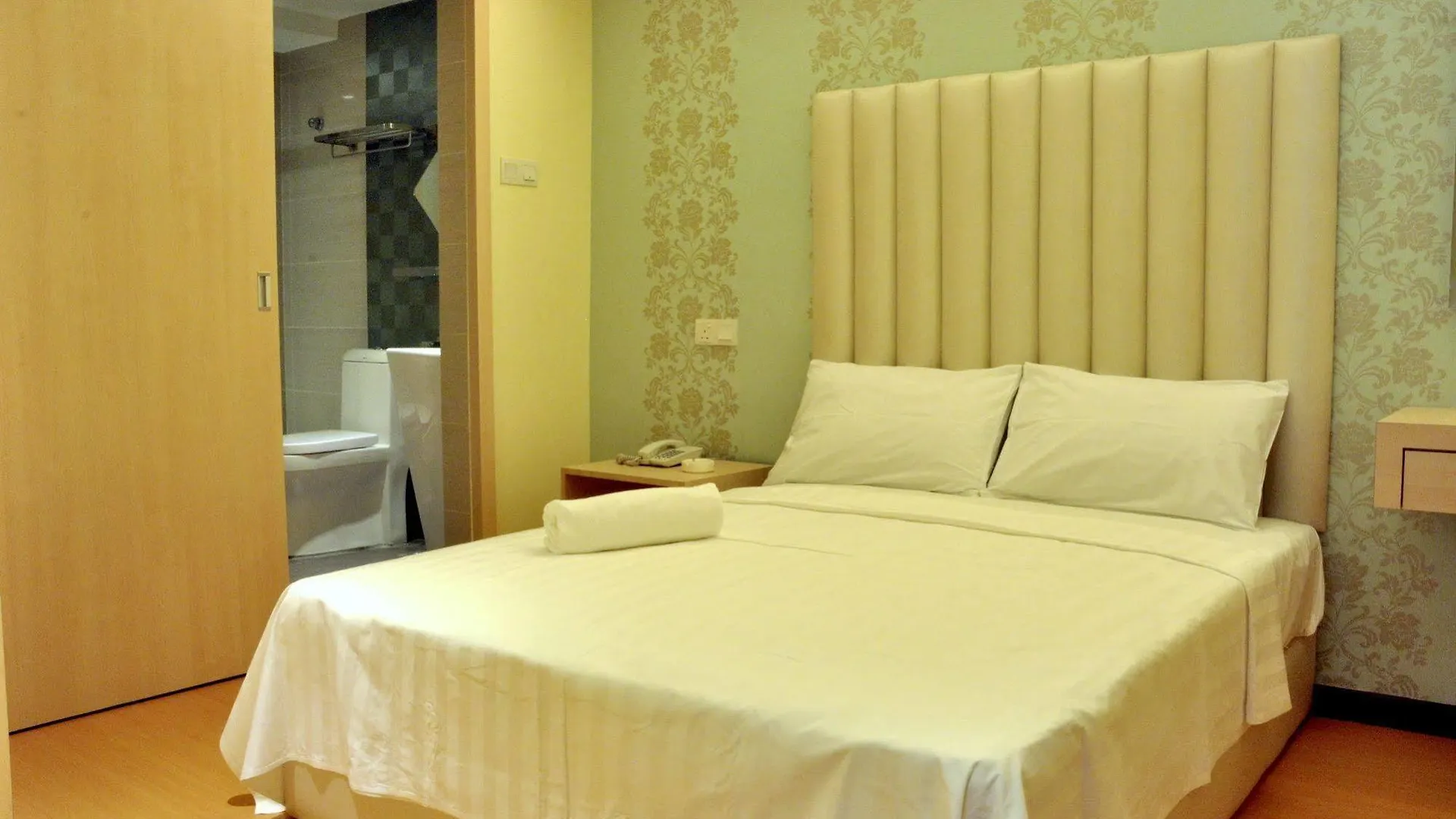 Ease Hotel Sdn Bhd Kota Kinabalu